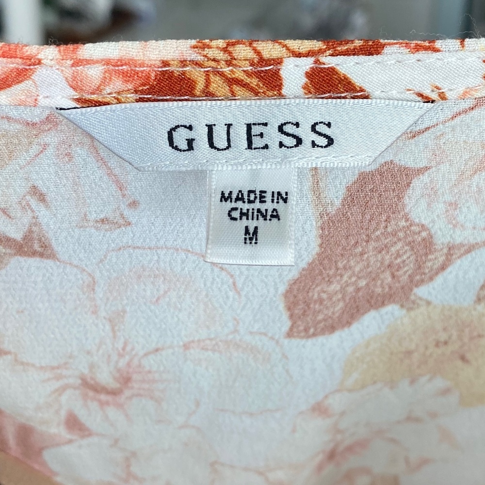NWT Guess Floral V-Neck Blouse Sz M - Picture 5 of 12